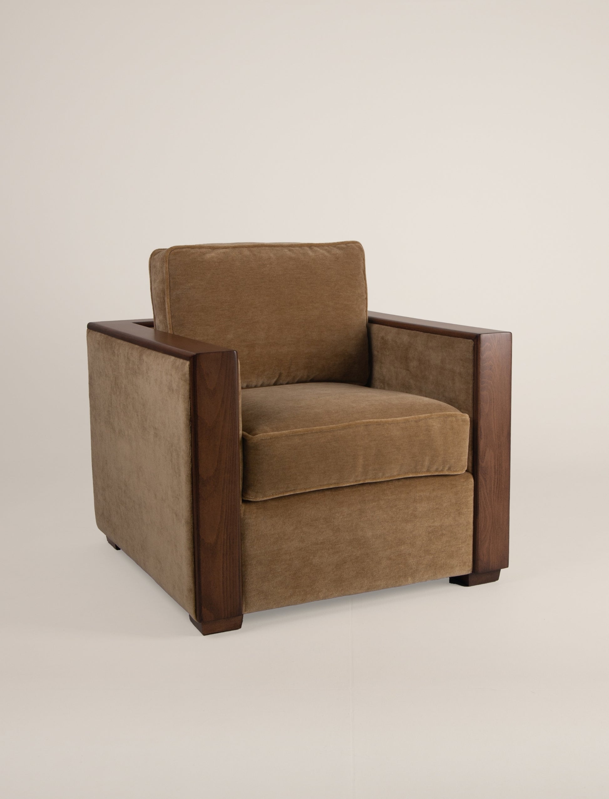 The BRUTALIST vintage armchair