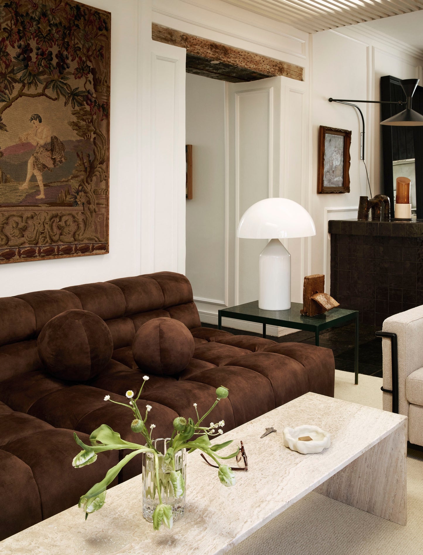 The NINA coffee table