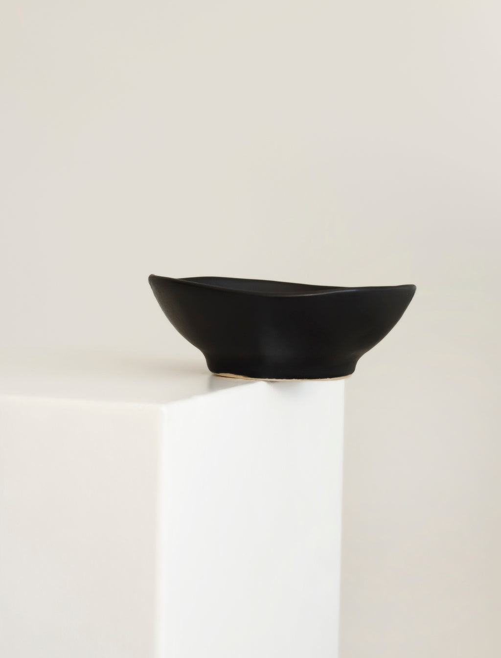 The CEREAL BOWL in black - Curación Collection