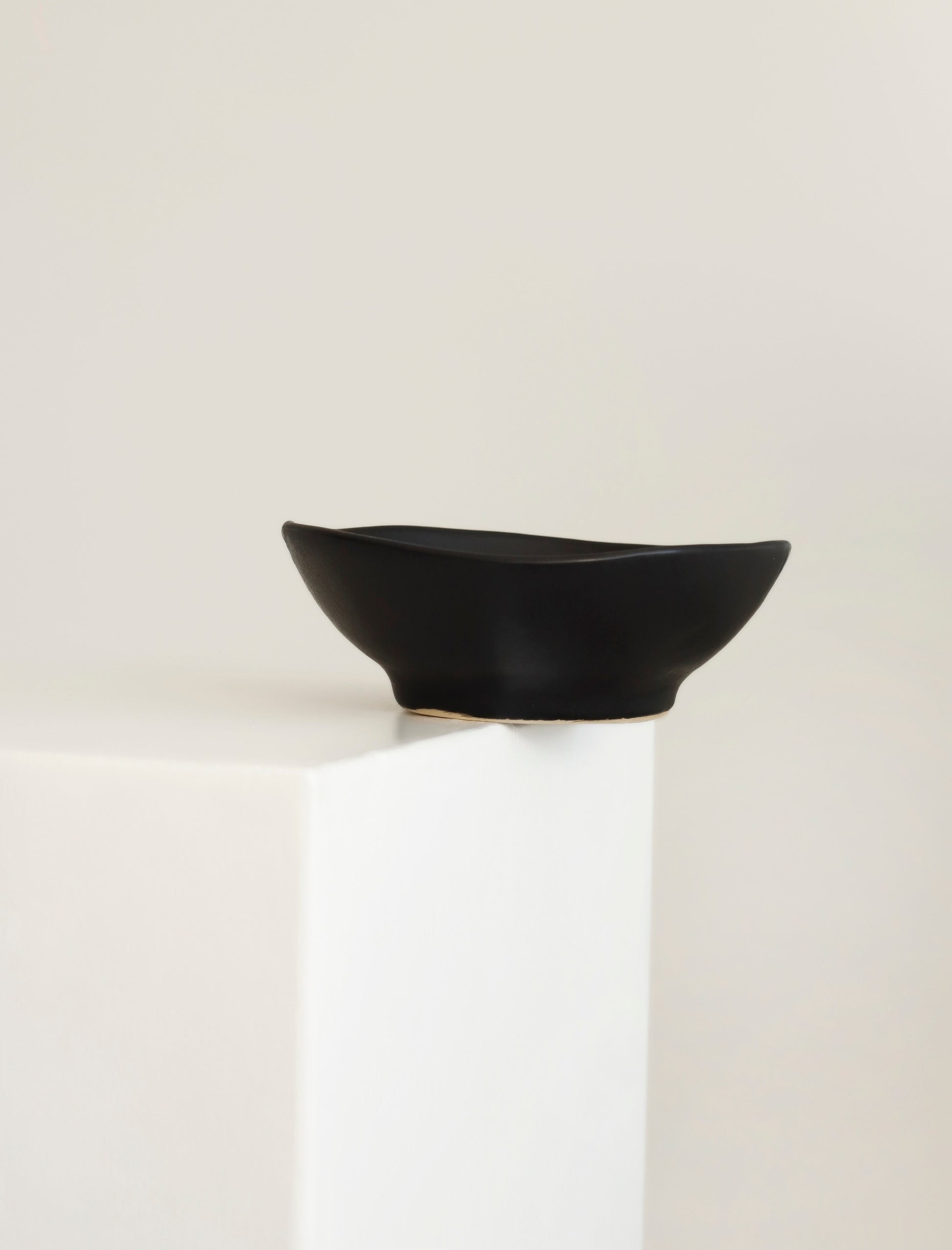 The CEREAL BOWL in black