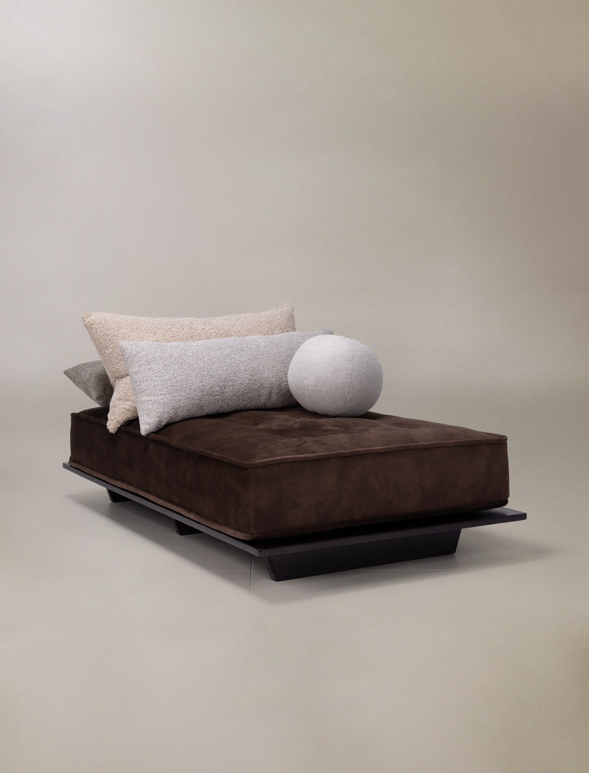 The SERENE day bed