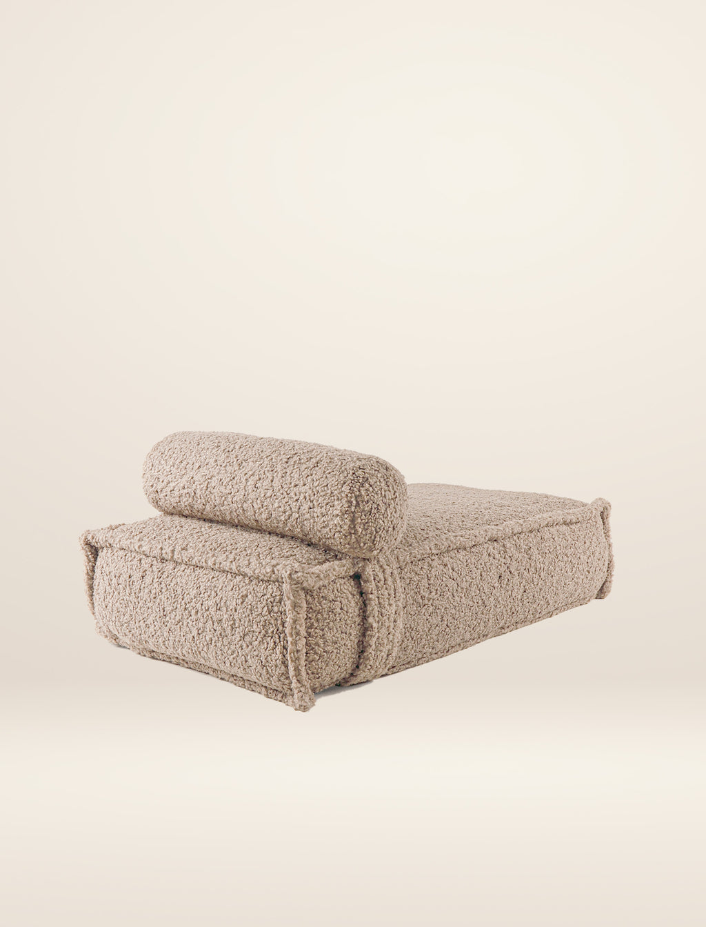 The SERENE dog bed in beige