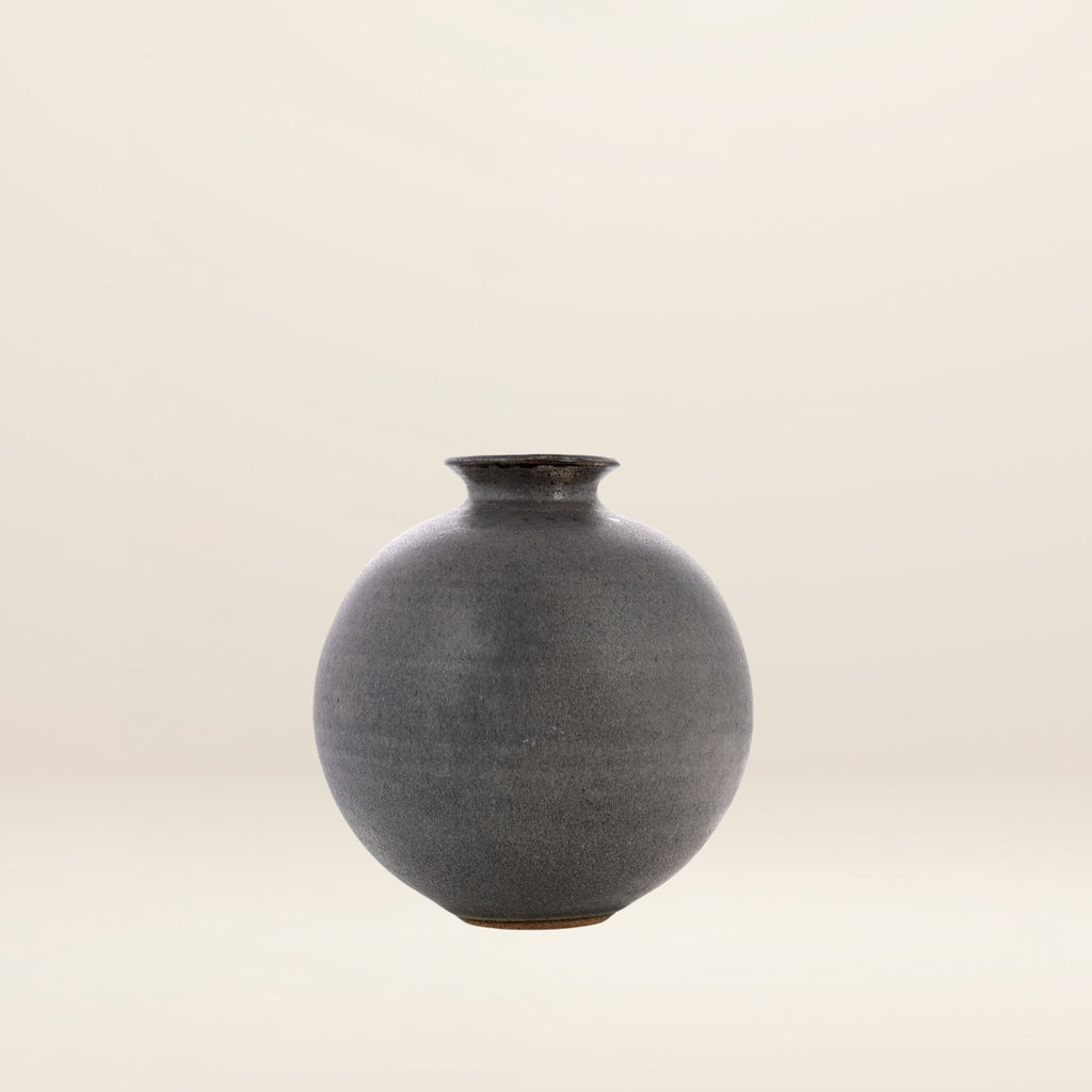The GLOBULAR vase by Natalie-Ann Morris