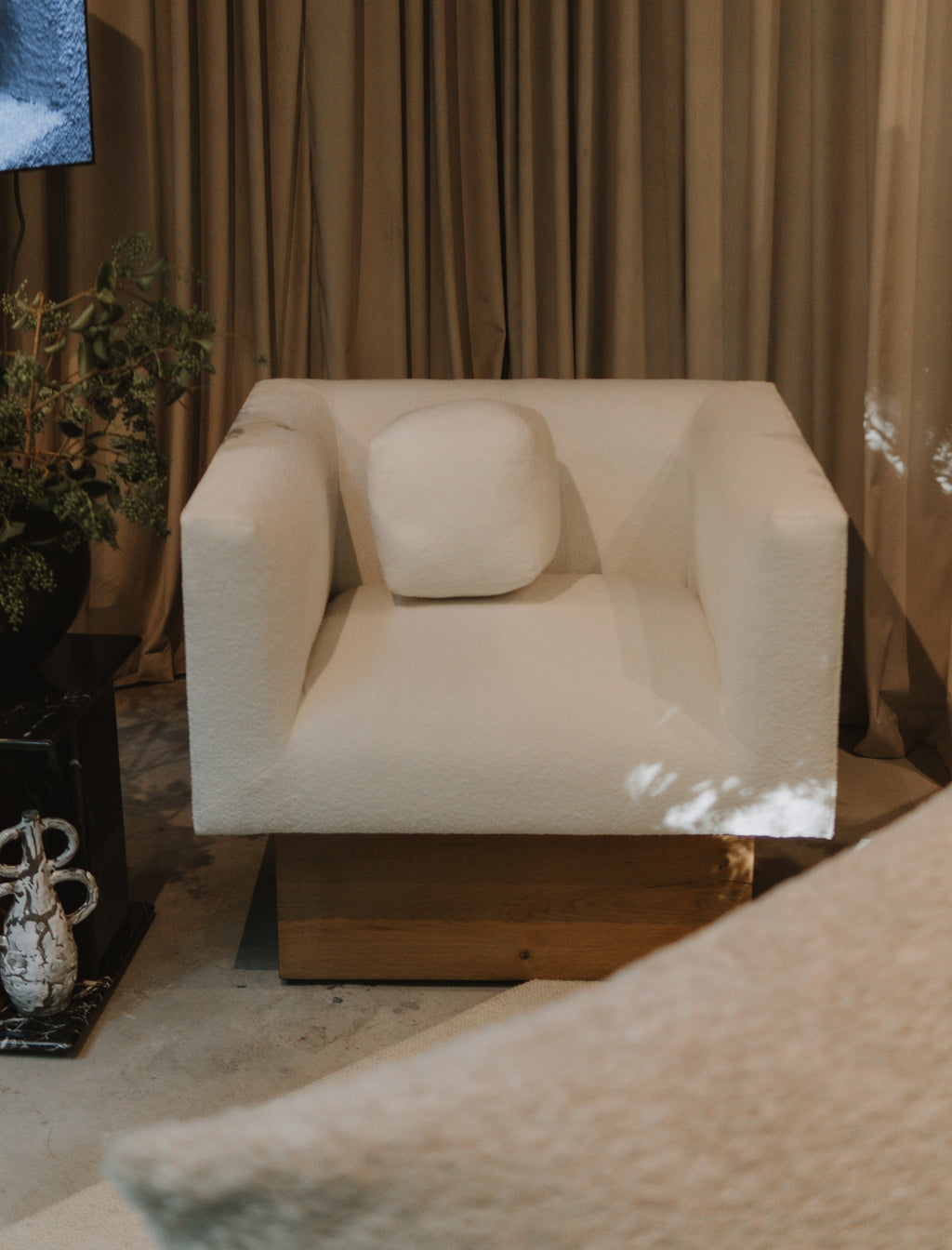 The CLIFTON IN BALANCE armchair in oak