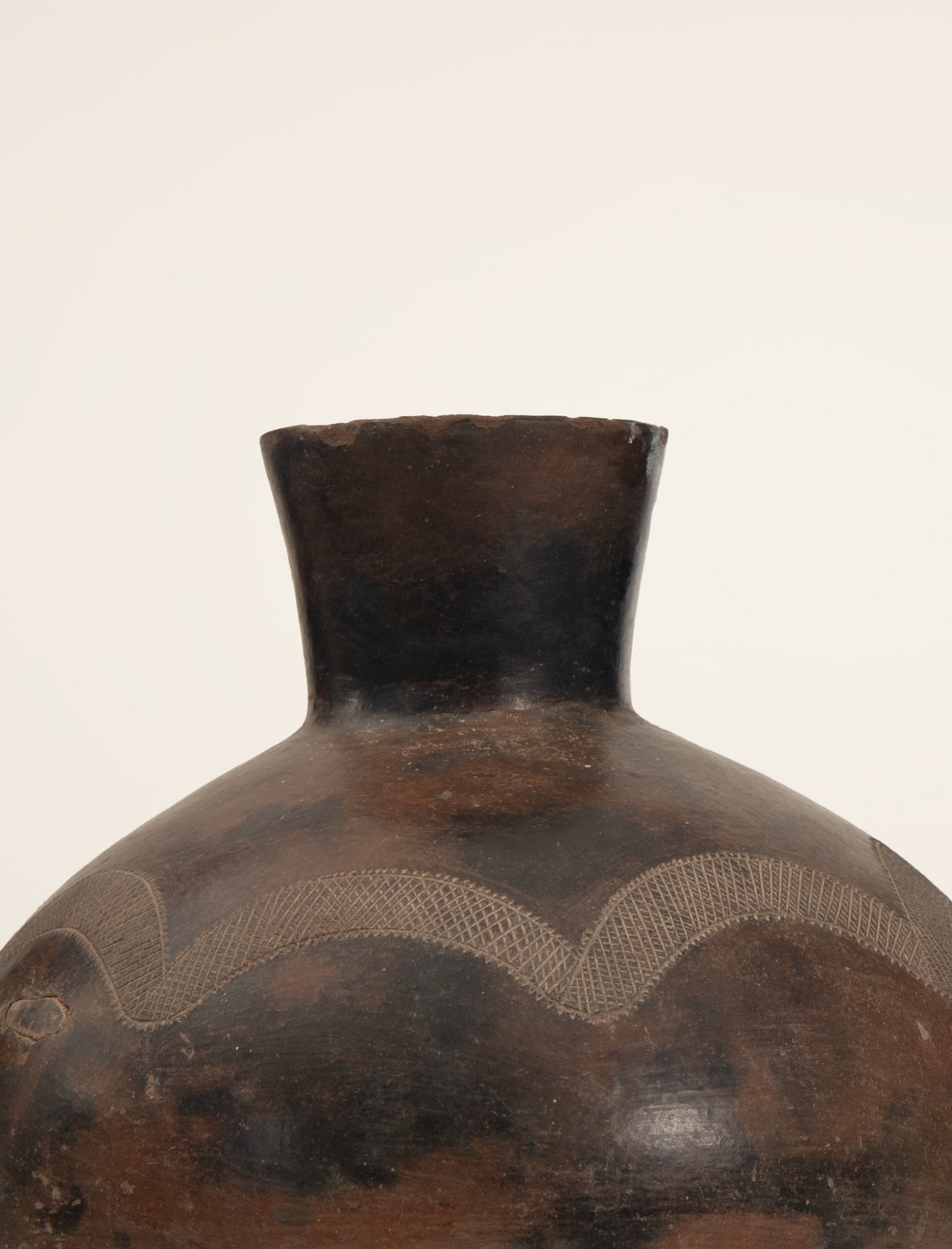 Geometric Motif Zulu Pot