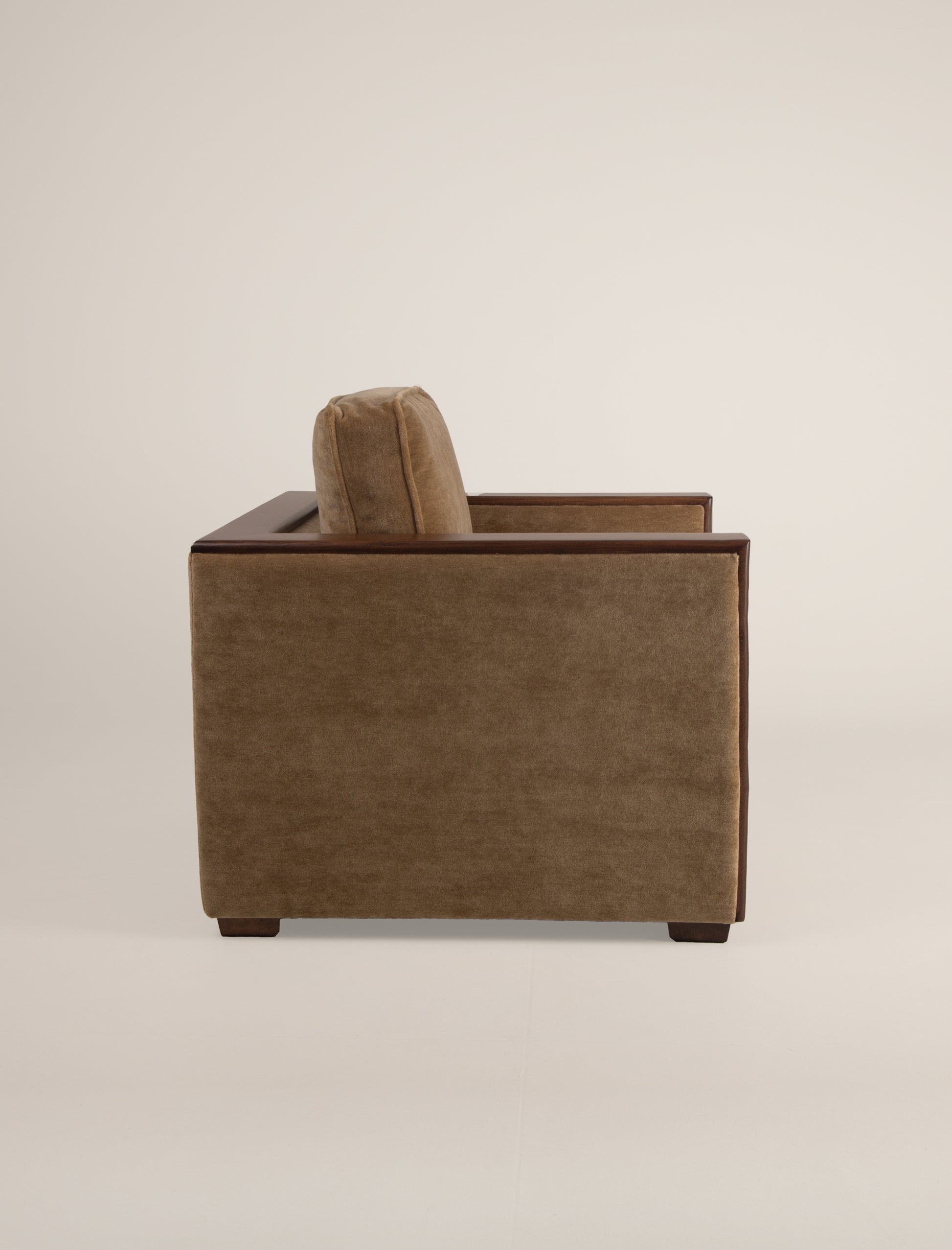 The BRUTALIST vintage armchair