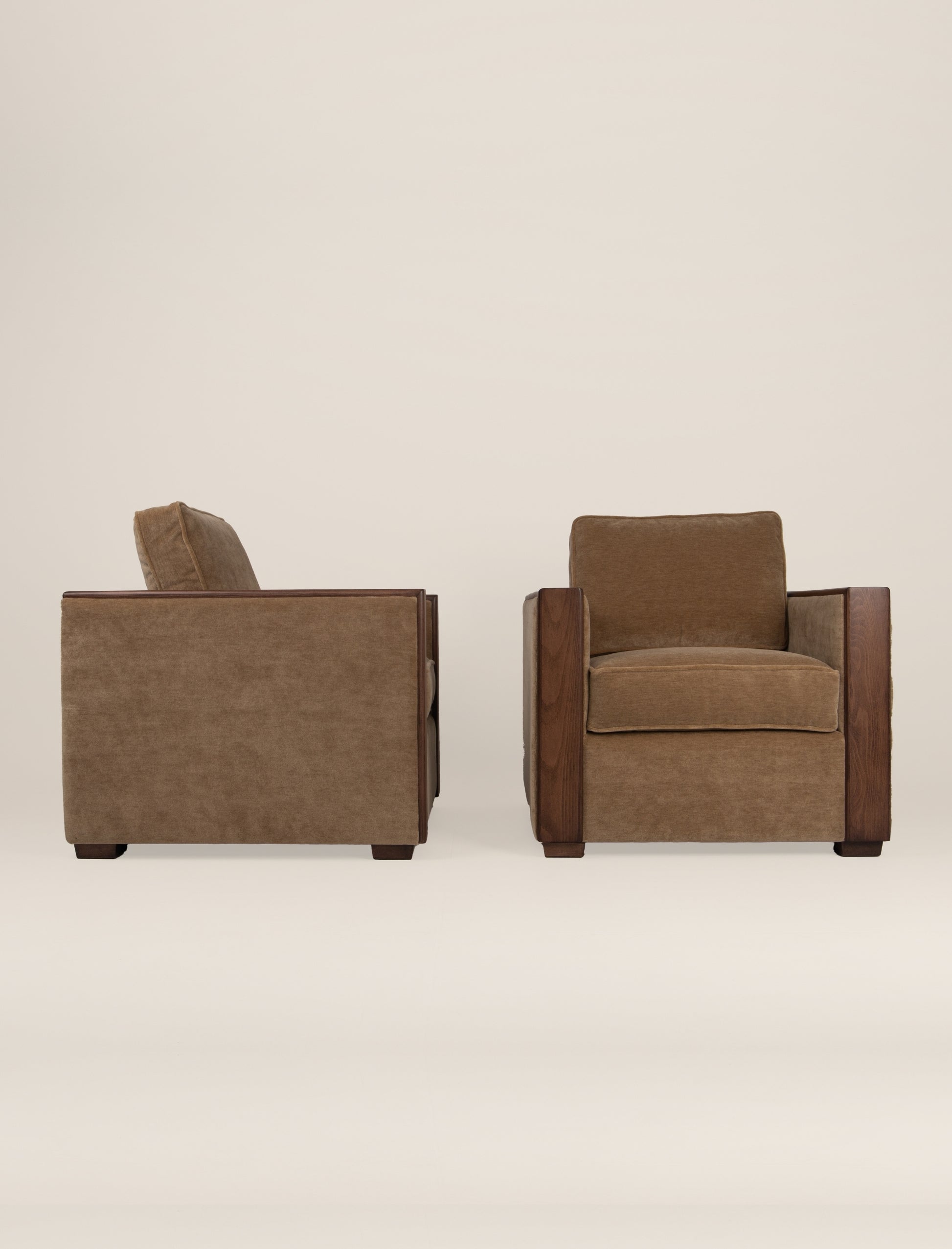 The BRUTALIST vintage armchair