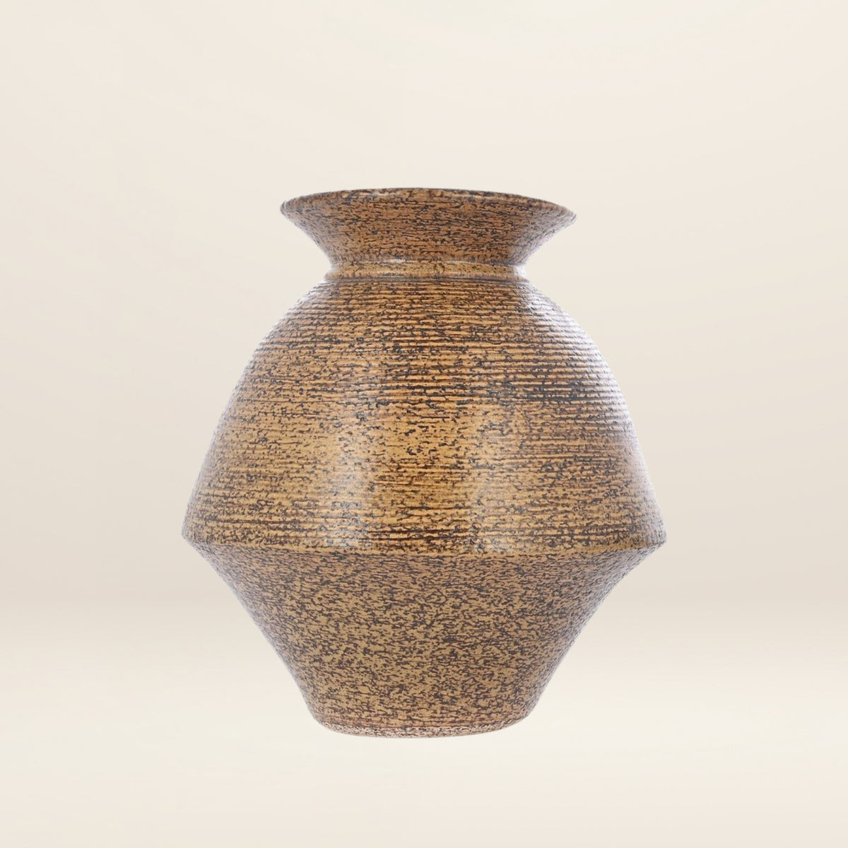 The large VASE with striations by Peter Jaff