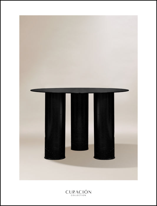 The LEGS dining in black