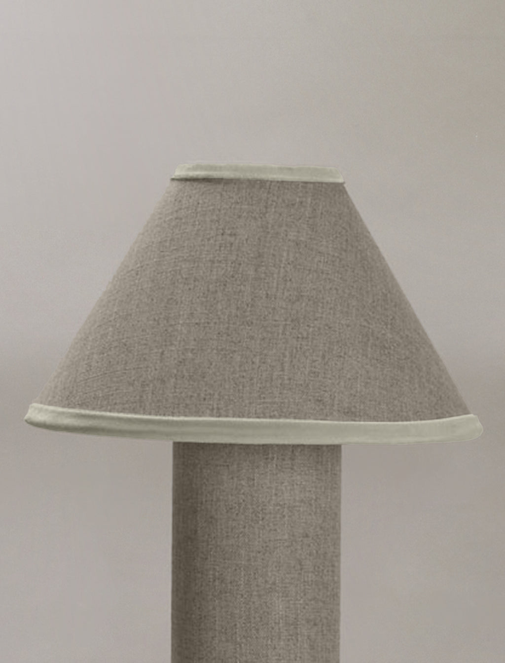 The little COLUMN table lamp in linen