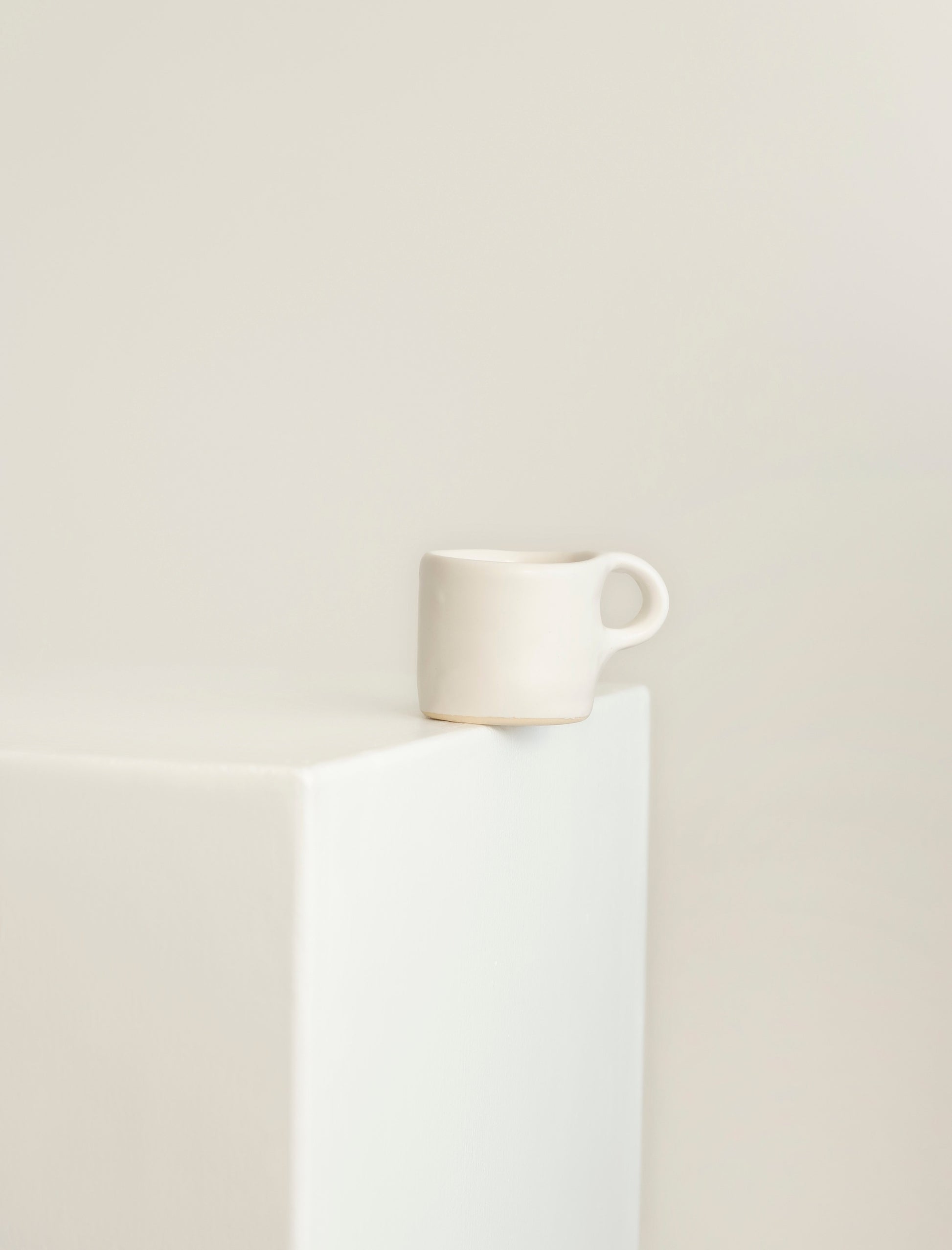 The ESPRESSO MUG in white