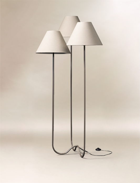 The CLOVER floor lamp