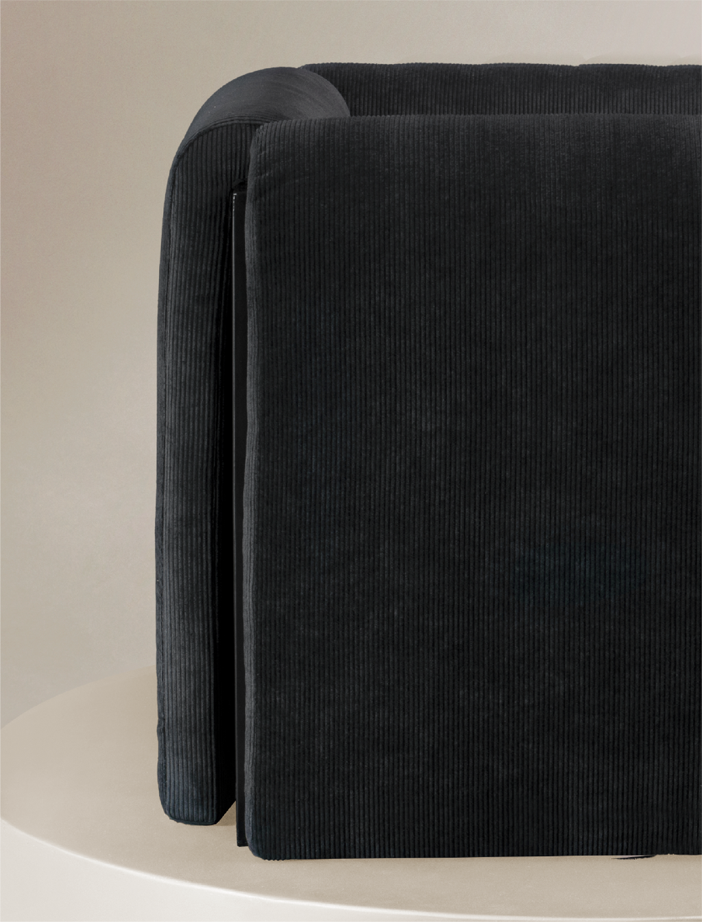 The THERAPIST occasional chair in black