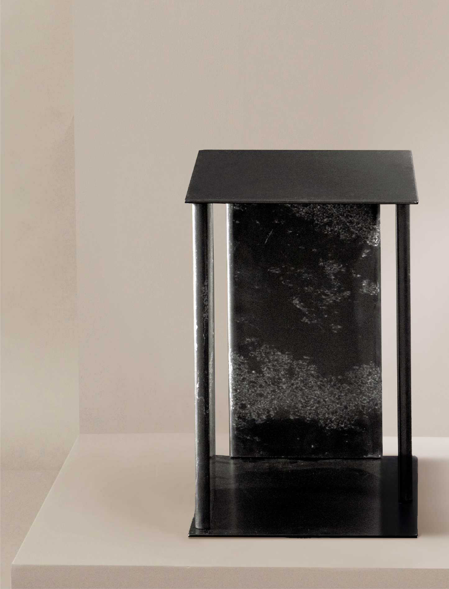 The TONY side table in black