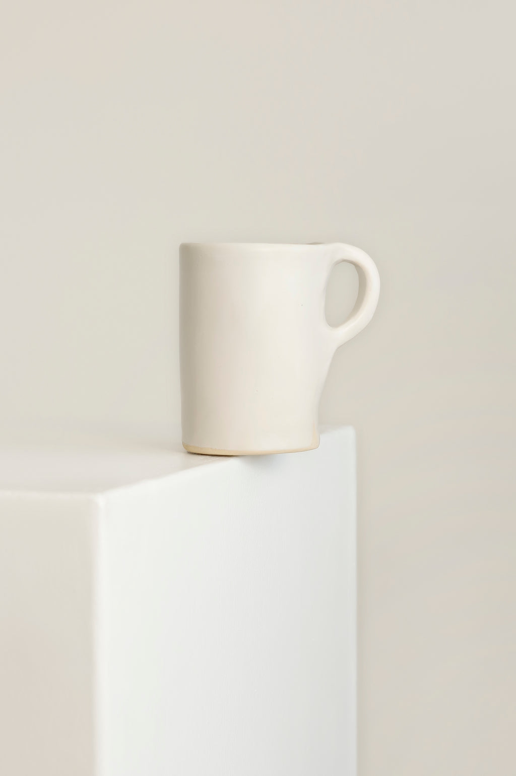 The TEA MUG in white - Curación Collection